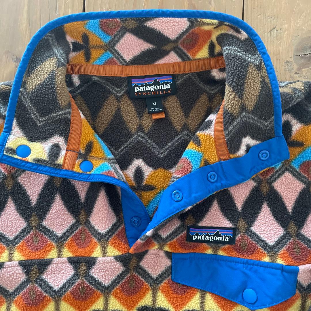 patagonia ウィメンズ　ライトウェイトシンチラスナップT