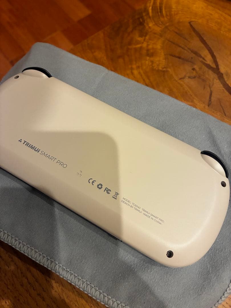 TrimUI Smart Pro レトログレー