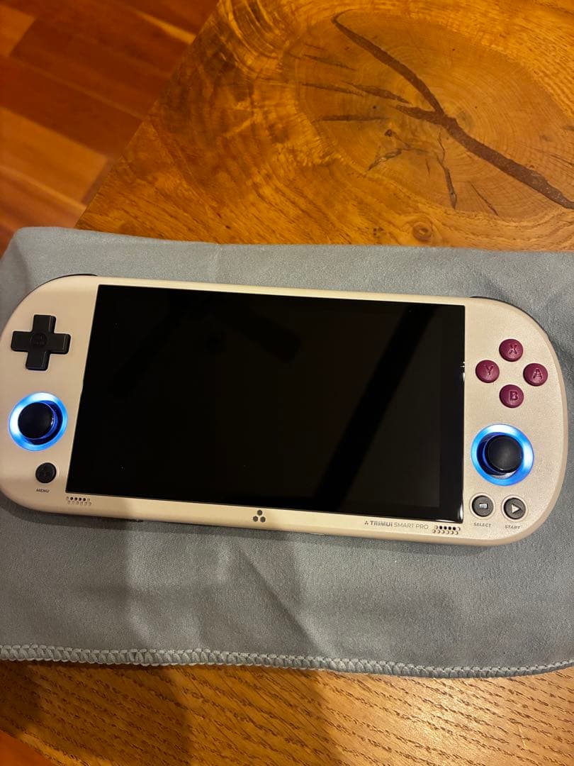 TrimUI Smart Pro レトログレー