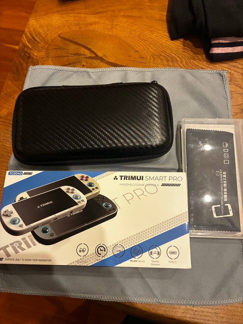 TrimUI Smart Pro レトログレー