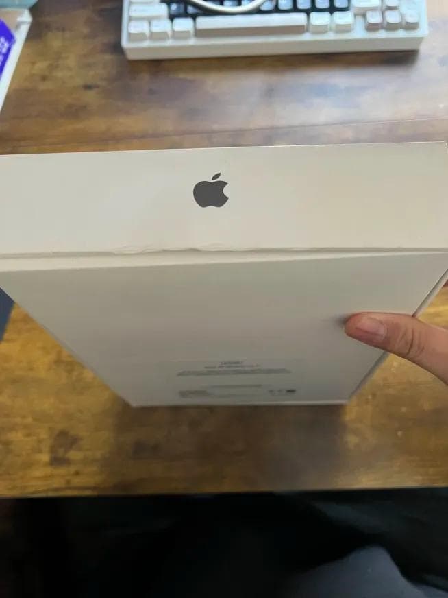 ぽ*様 iPad Air5Wi-Fiモデル スペースグレイ + Apple Pe