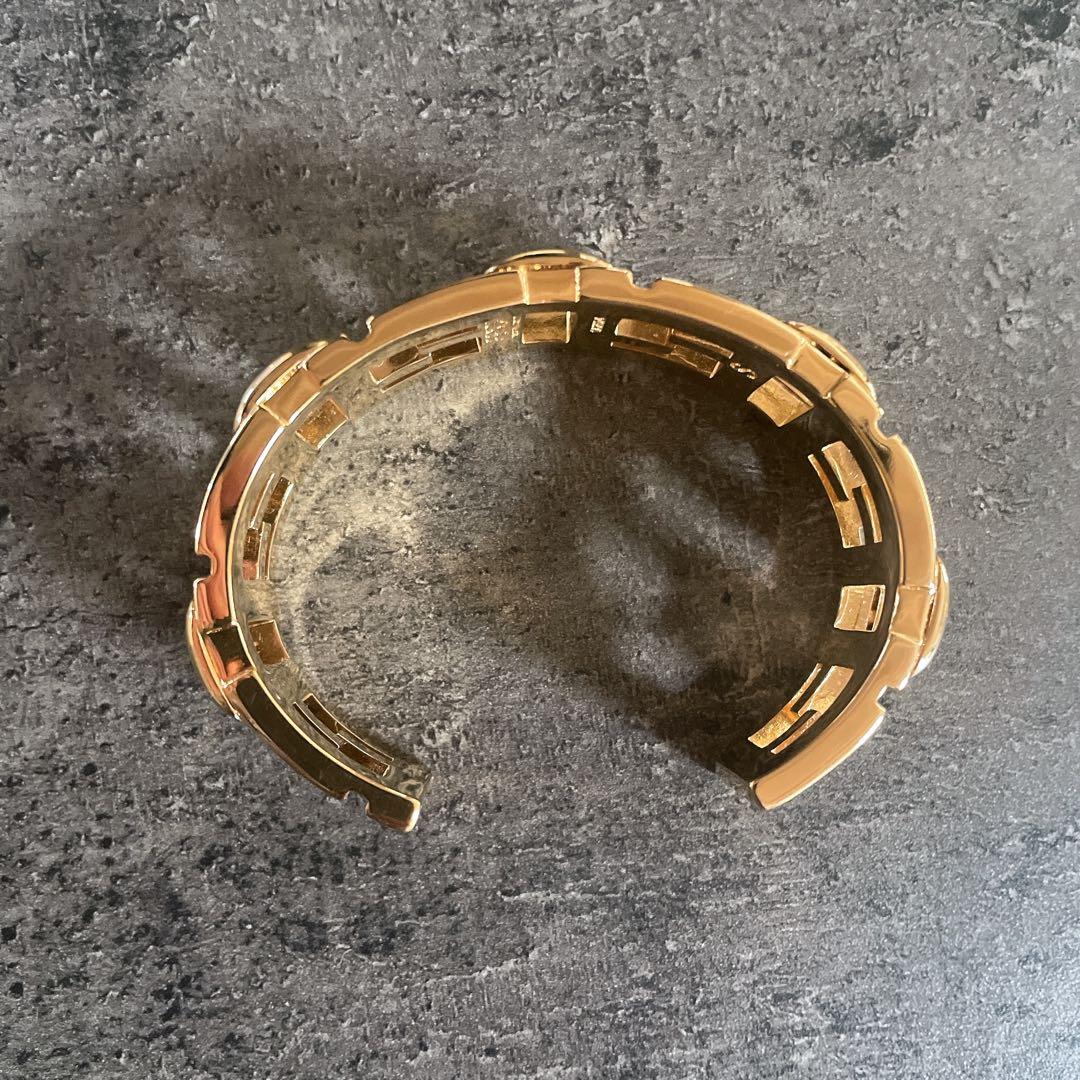 ✨極美品✨FENDI フェンディ　ブレスレット　バングル　 ゴールド　ズッカ柄