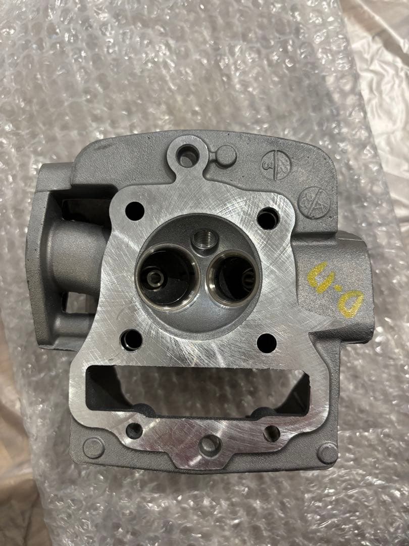 12200-KWW-740 シリンダーヘッド 未使用 スーパーカブ110プロ