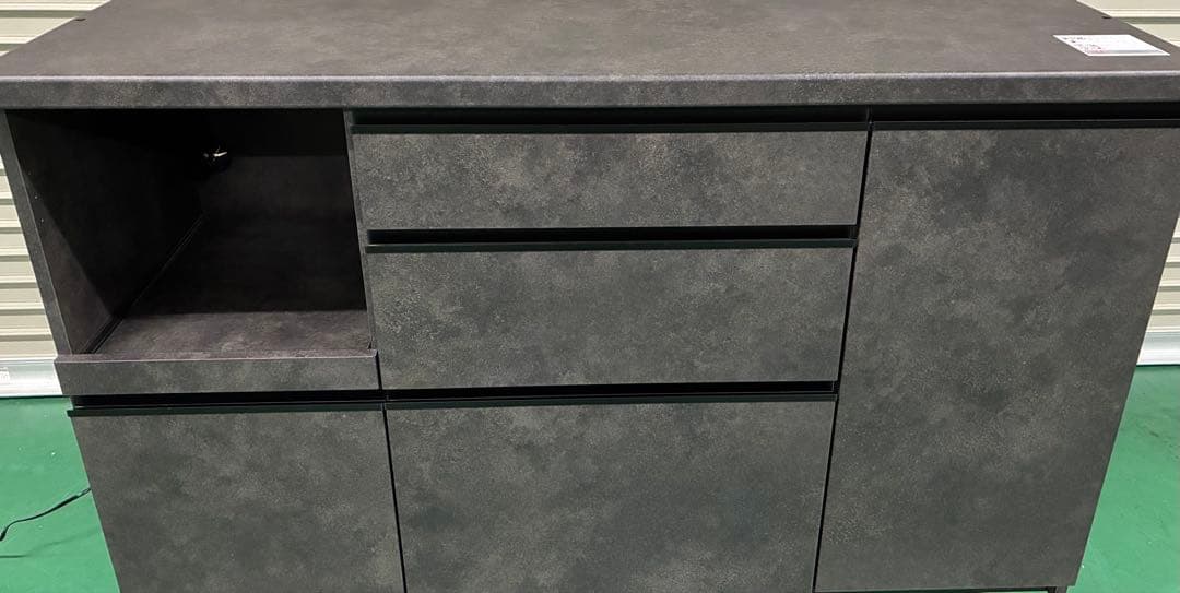 若干色ムラあり、パモウナ EMA-1400Rカウンター 幅140cm