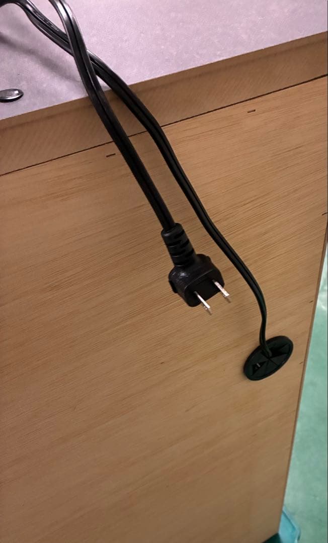 若干色ムラあり、パモウナ EMA-1400Rカウンター 幅140cm