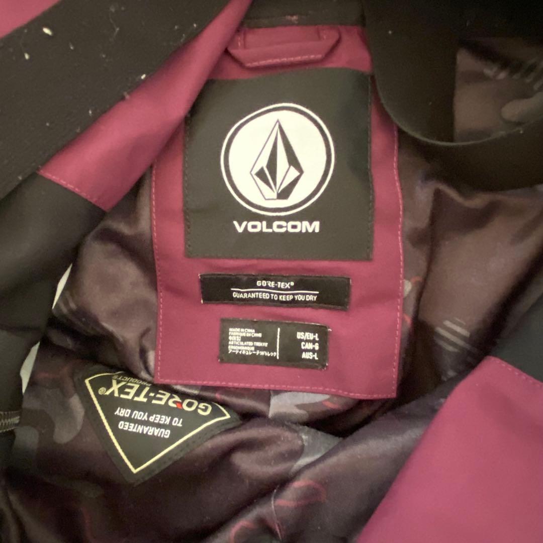 【n251021】volcom ゴアテックス　花柄　スノーボードウェアセット