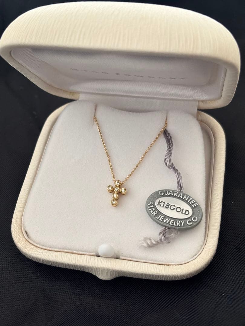 スタージュエリー　K18ダイヤクロスネックレス