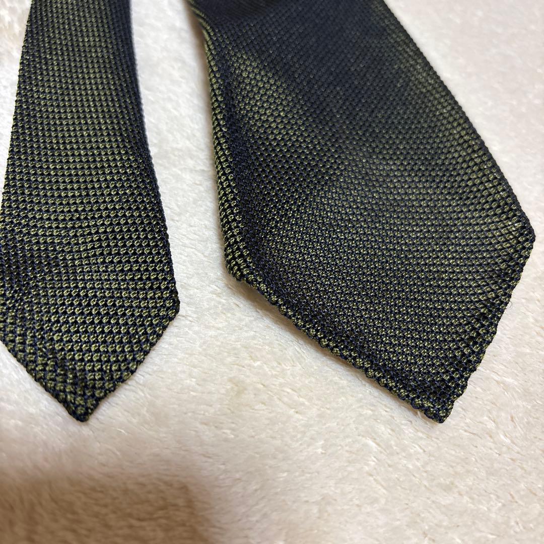 Atto Vannucci セッテピェゲグリーンとブラック　ネクタイ