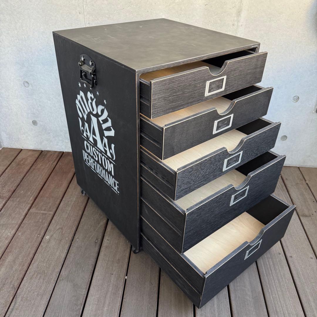 M&M カスタムパフォーマンス　木製5段収納ラック キャスター付き