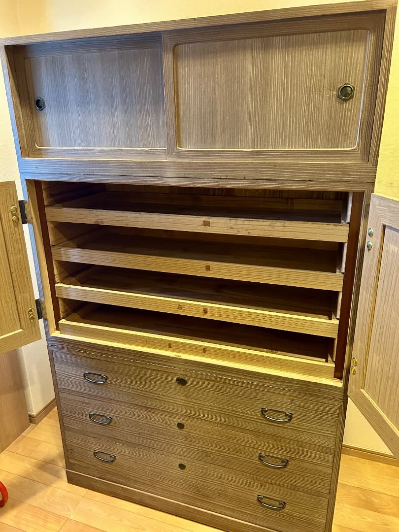 【中古品】桐箪笥　着物収納　時代家具　桐製　アンティーク　昭和レトロ　送料込