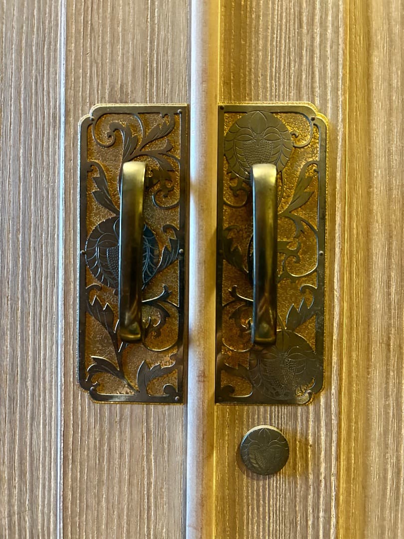 【中古品】桐箪笥　着物収納　時代家具　桐製　アンティーク　昭和レトロ　送料込