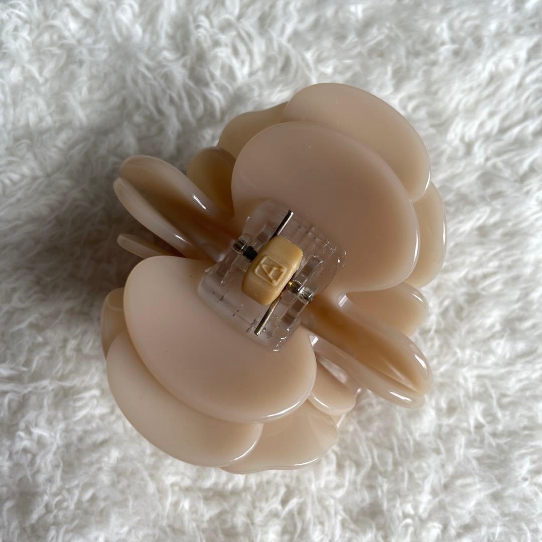 アレクサンドルドゥパリ 希少★ カメリア ベージュ クリップ