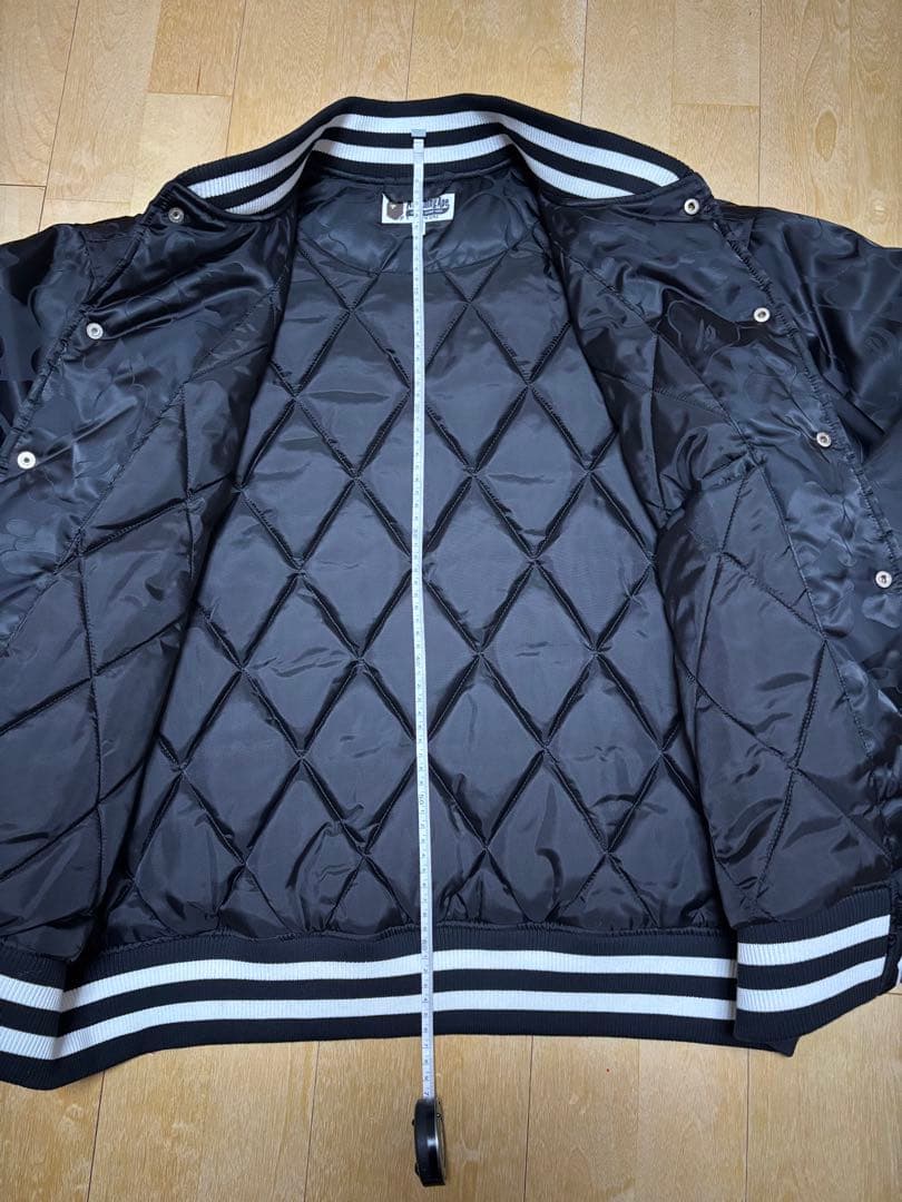 ご*け様 A BATHING APE SOLID CAMO VARSITY JA