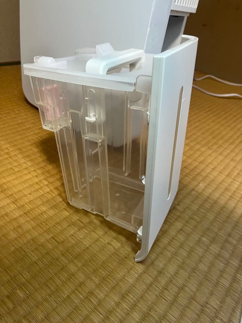 シャープ CM-S100-W 冷風・衣類乾燥 除湿機 2024年製