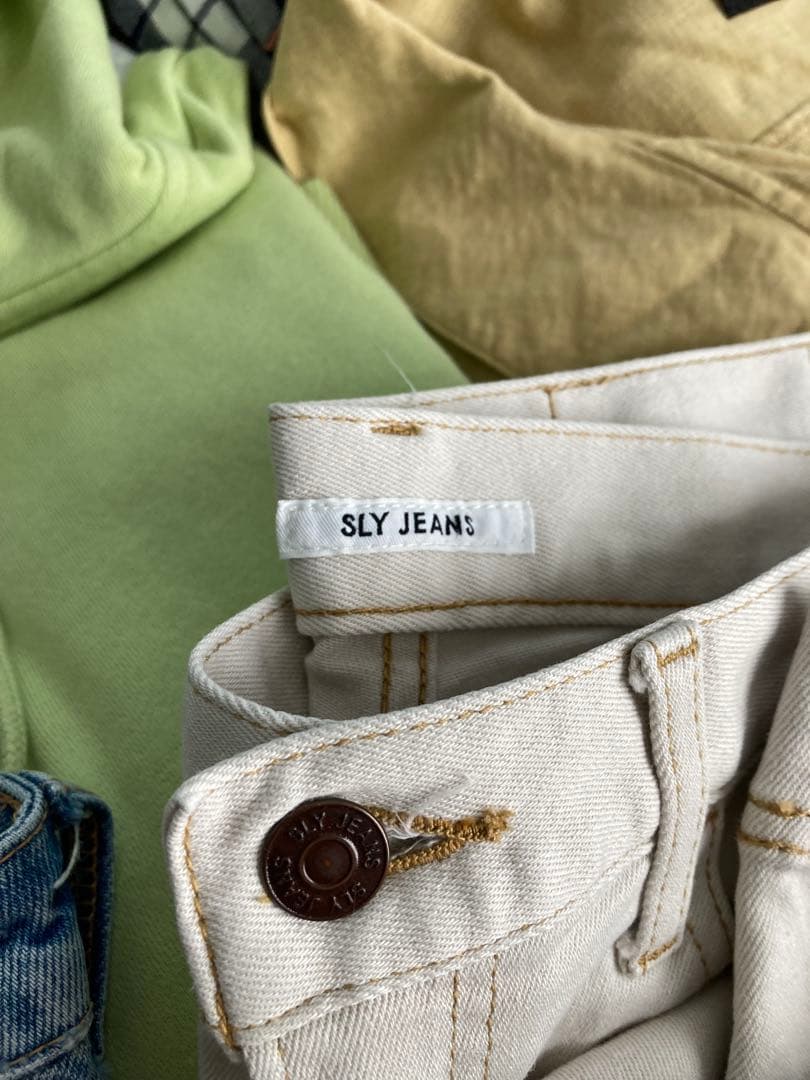 レディース服　まとめ売り☆トップス　パンツ　ジーンズ　ロングスカート☆Mサイズ