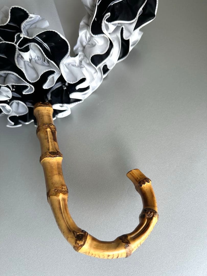 サンバリア100 日傘　長傘　完全遮光　フリル　無地　白　M