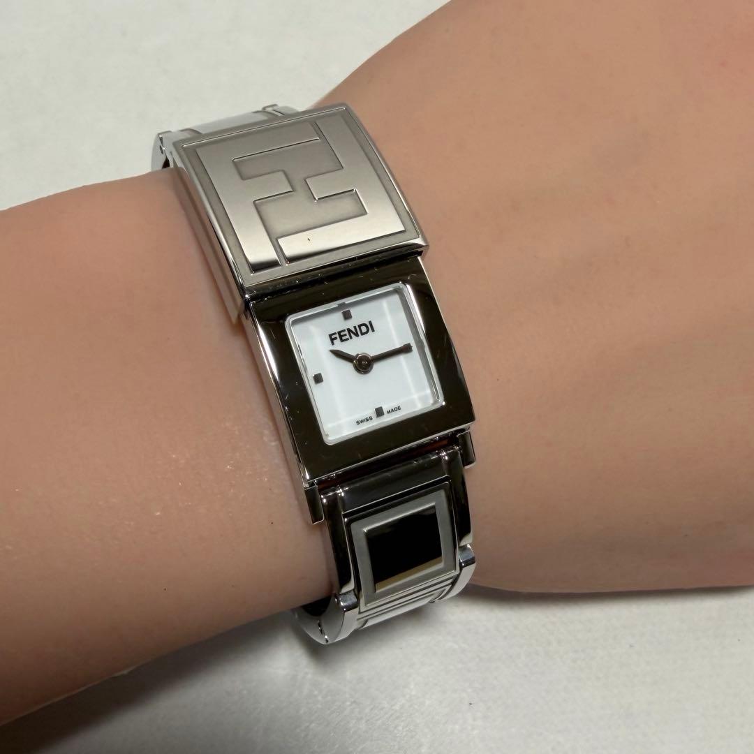 【稼働/新品電池/箱付】フェンディ 5500L 腕時計 ダブルフェイス クォーツ