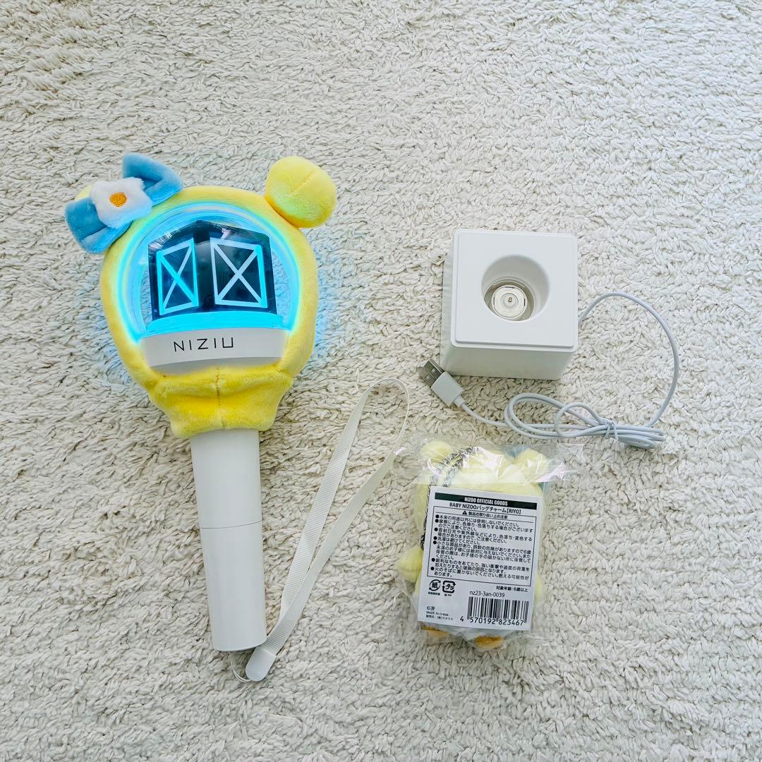 NiziU ペンライトセット（RIYO）