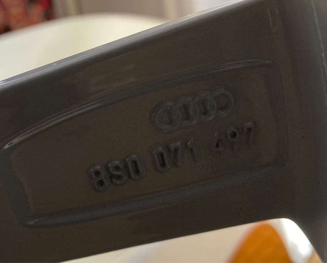 《新品同様》 アウディ純正ホイール、スタッドレスタイヤx4本