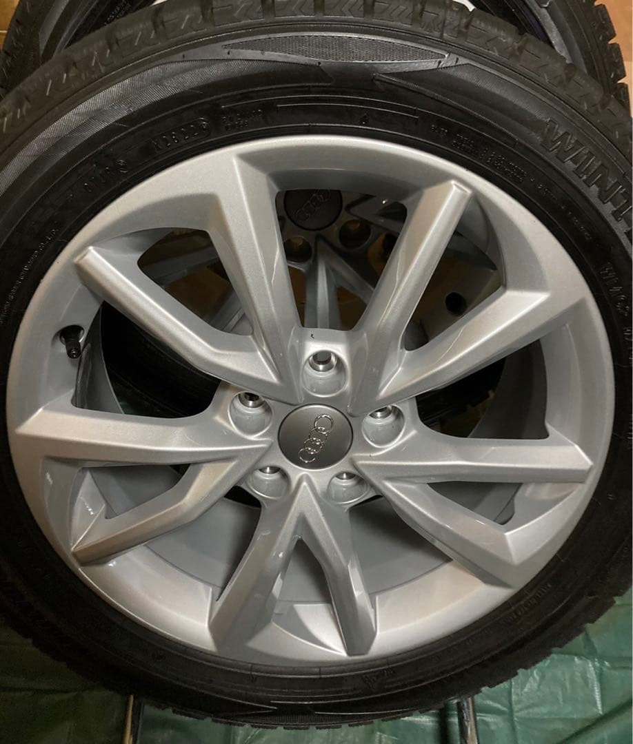 《新品同様》 アウディ純正ホイール、スタッドレスタイヤx4本