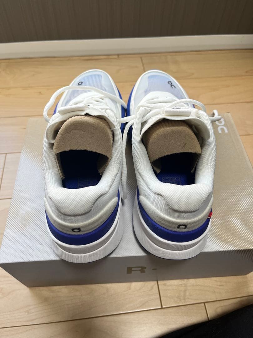 シューズ(男性用) On THE ROGER Pro 2 White/Indigo 25.5