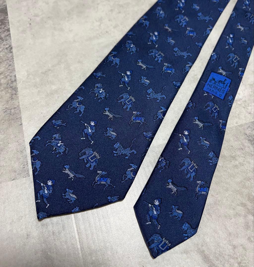 未使用級 箱付き HERMES ネクタイ ハイブランド 総柄