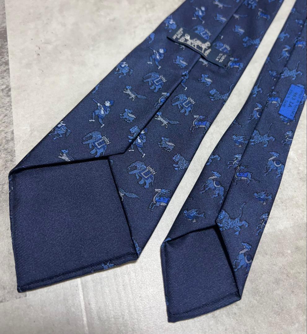 未使用級 箱付き HERMES ネクタイ ハイブランド 総柄