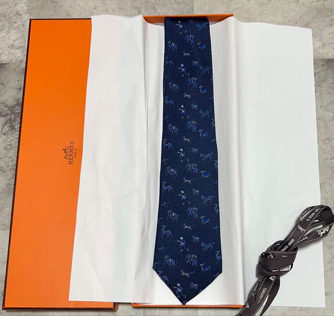 未使用級 箱付き HERMES ネクタイ ハイブランド 総柄