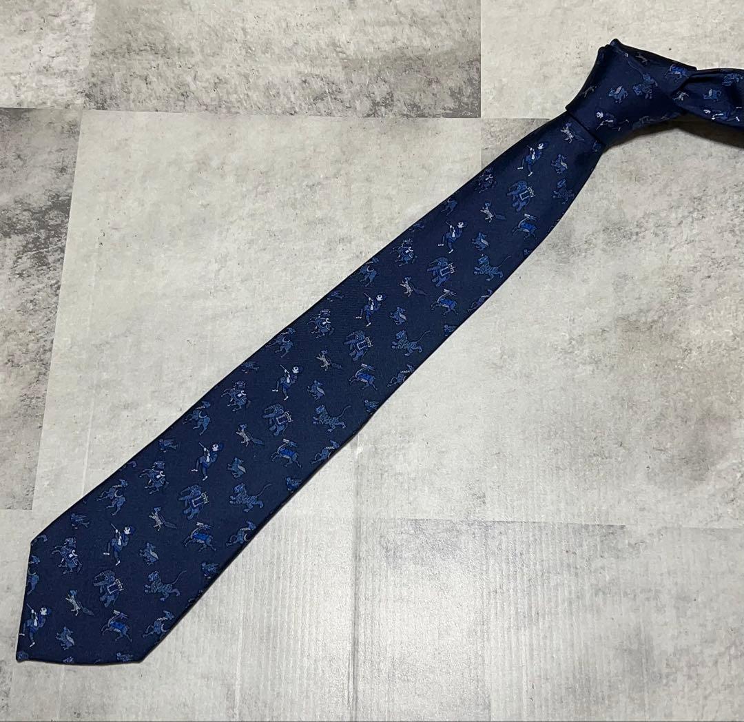 未使用級 箱付き HERMES ネクタイ ハイブランド 総柄