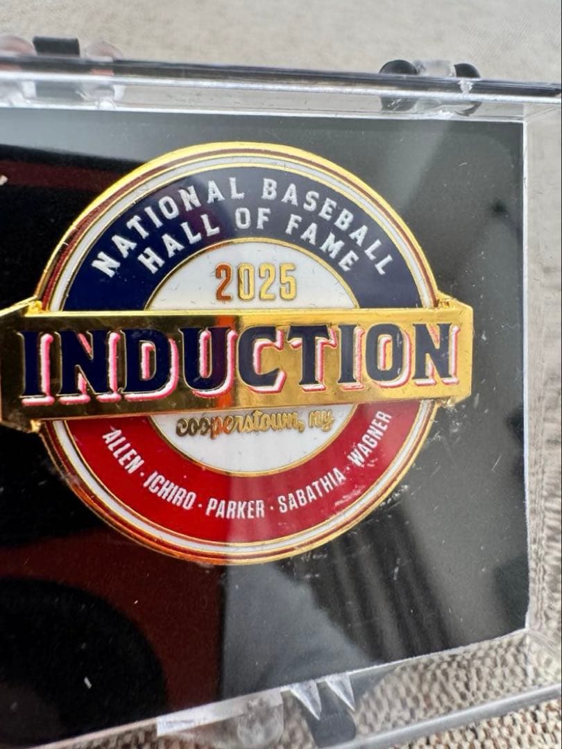 イチロー選手 殿堂入り記念グッズ ピンバッジ マガジン まとめて