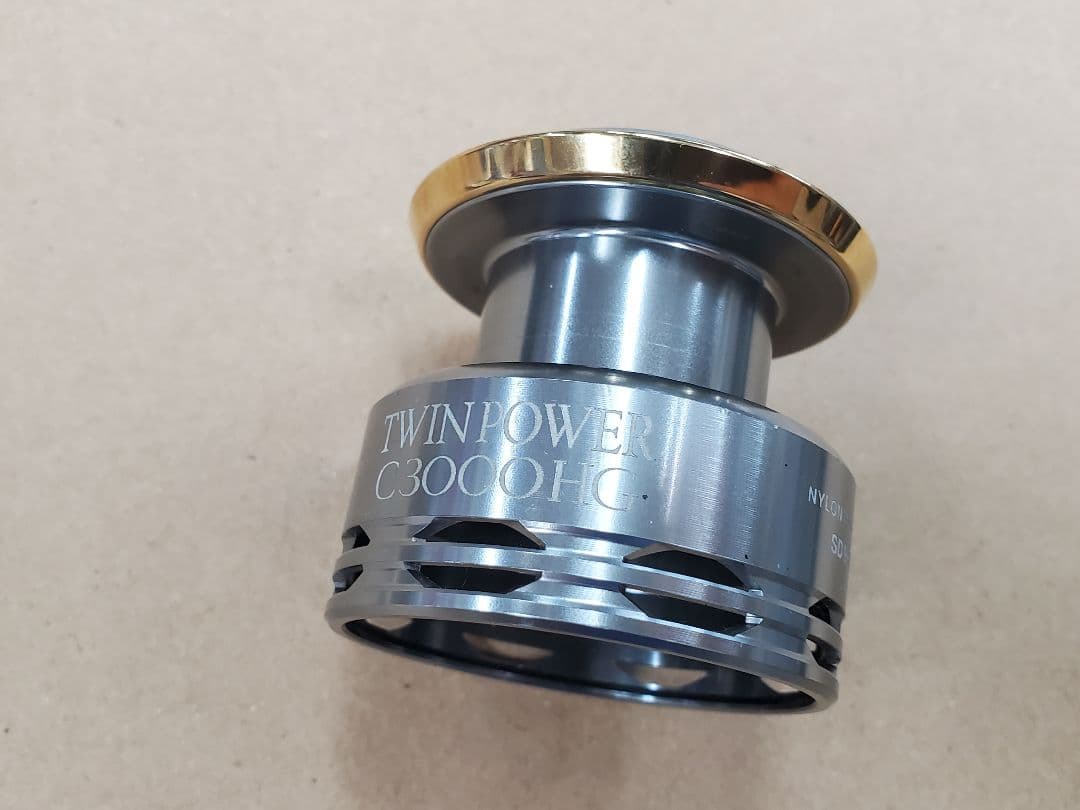 シマノ 11 ツインパワー C3000HG