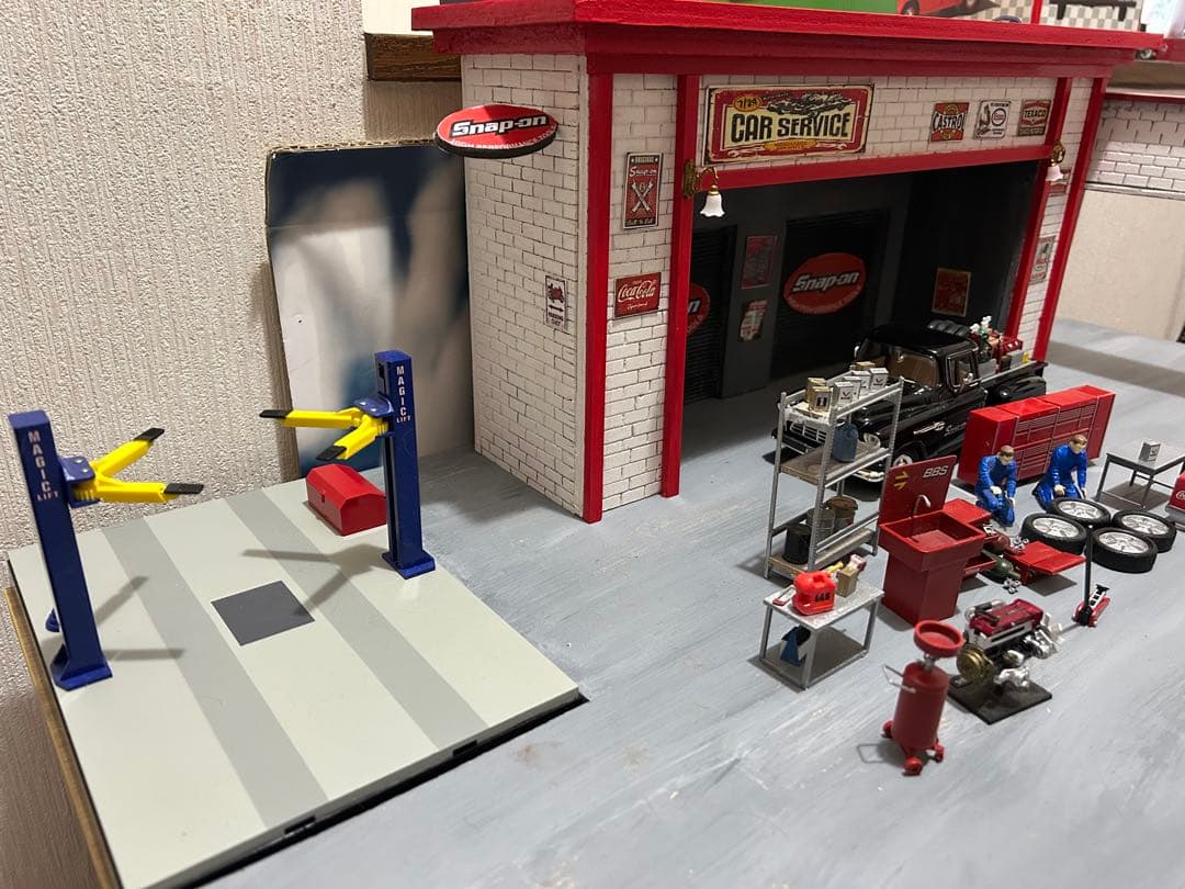 電動リフト　1/24、スナップオントラック、 ディスプレイはおまけ