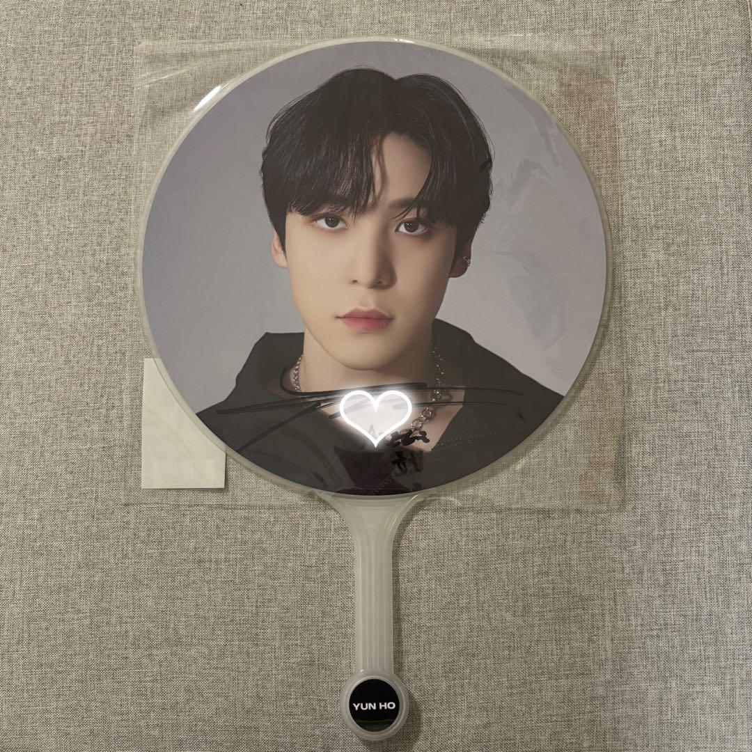 ATEEZ 直筆サイン入りうちわ ユノ YUNHO サイン