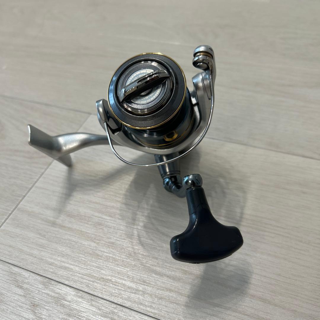 バイオマスター C3000 スピニングリール シルバー/ブラック