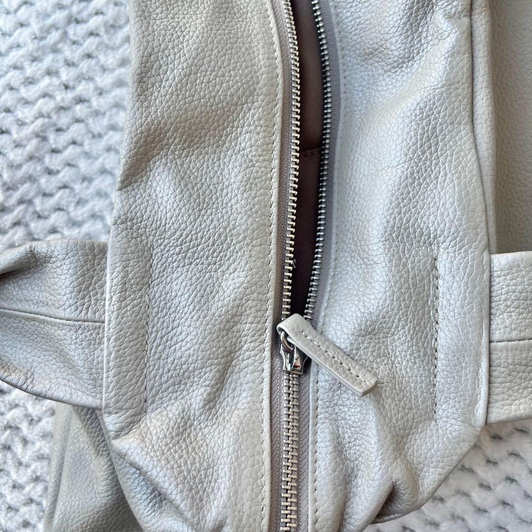 イアパピヨネ レザーフラップ2WAYバッグ　Lサイズ