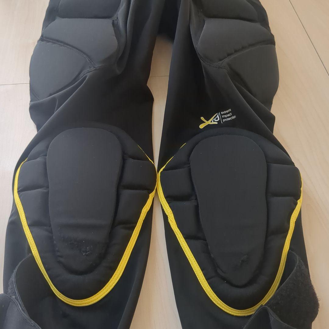 パッド付きヒップガード ブラック/イエロー　鎧武者　yoroimusha スノボ