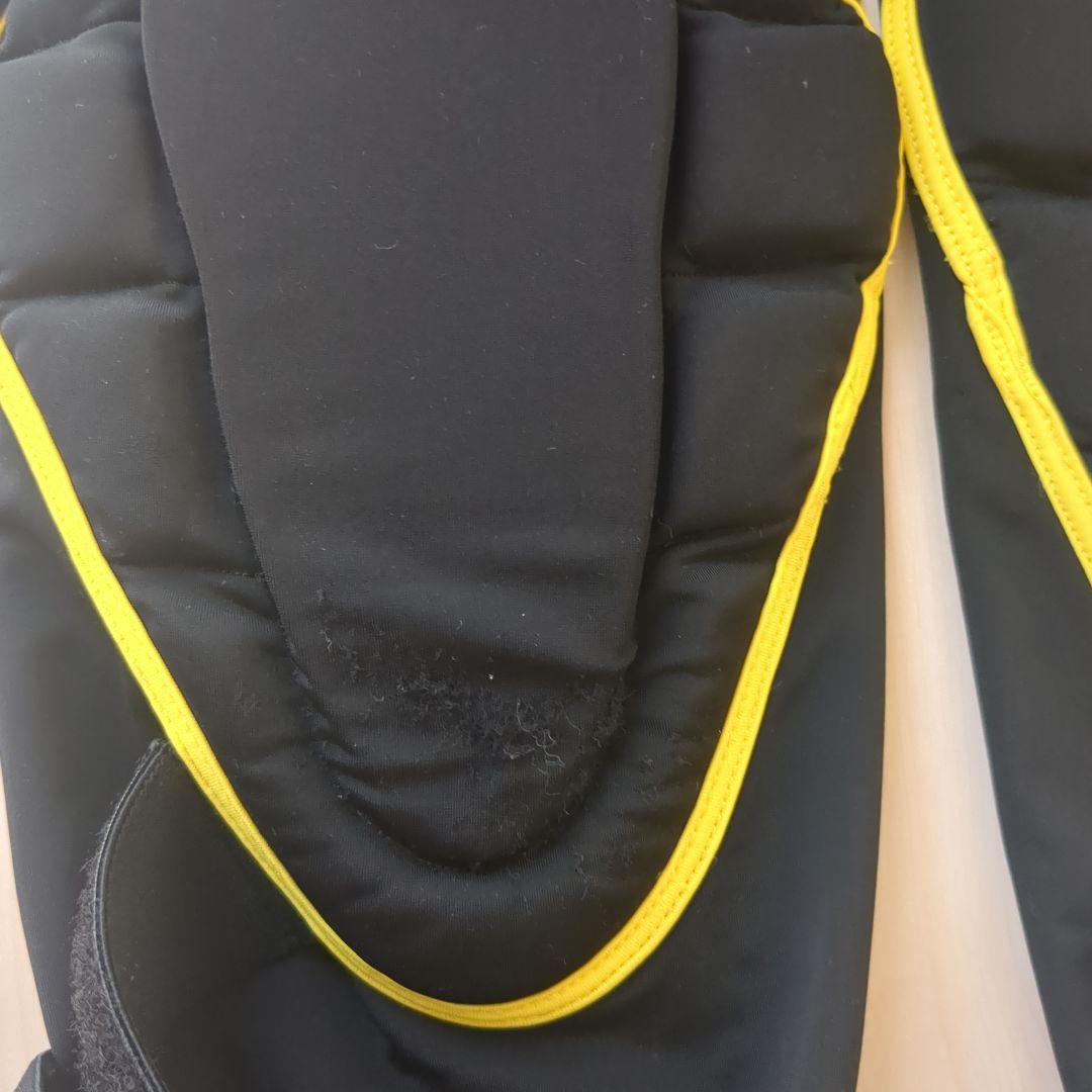 パッド付きヒップガード ブラック/イエロー　鎧武者　yoroimusha スノボ