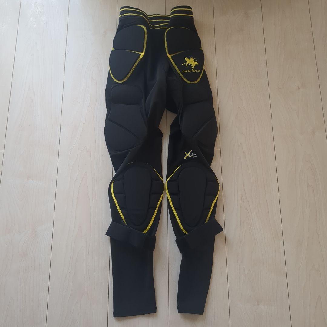 パッド付きヒップガード ブラック/イエロー　鎧武者　yoroimusha スノボ