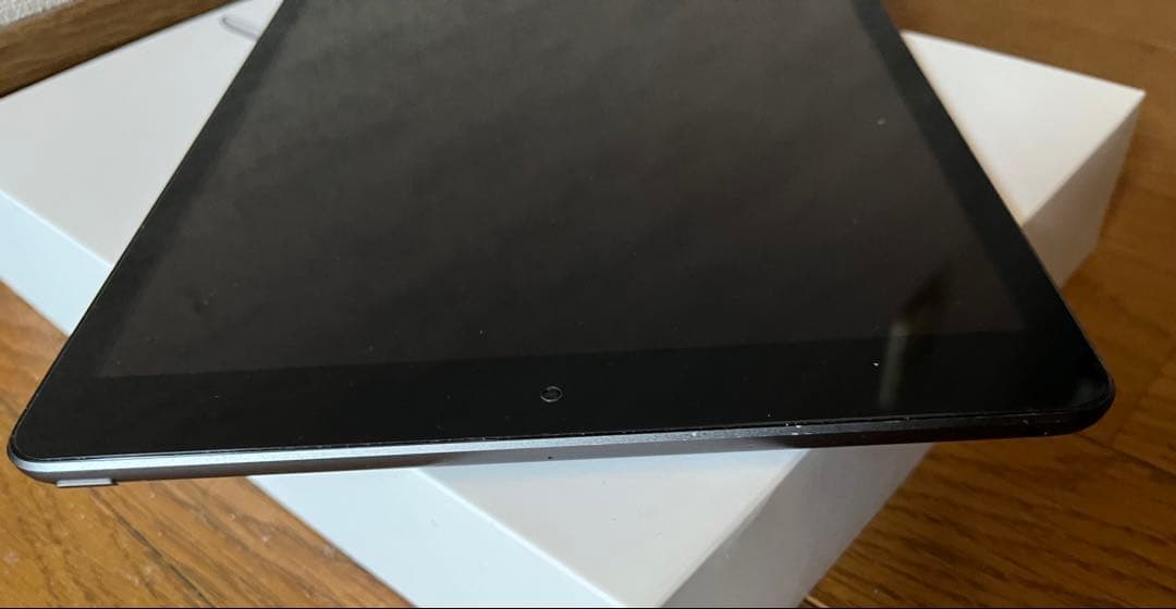 Apple iPad 第7世代10.2インチ スペースグレー 32GB [美品]