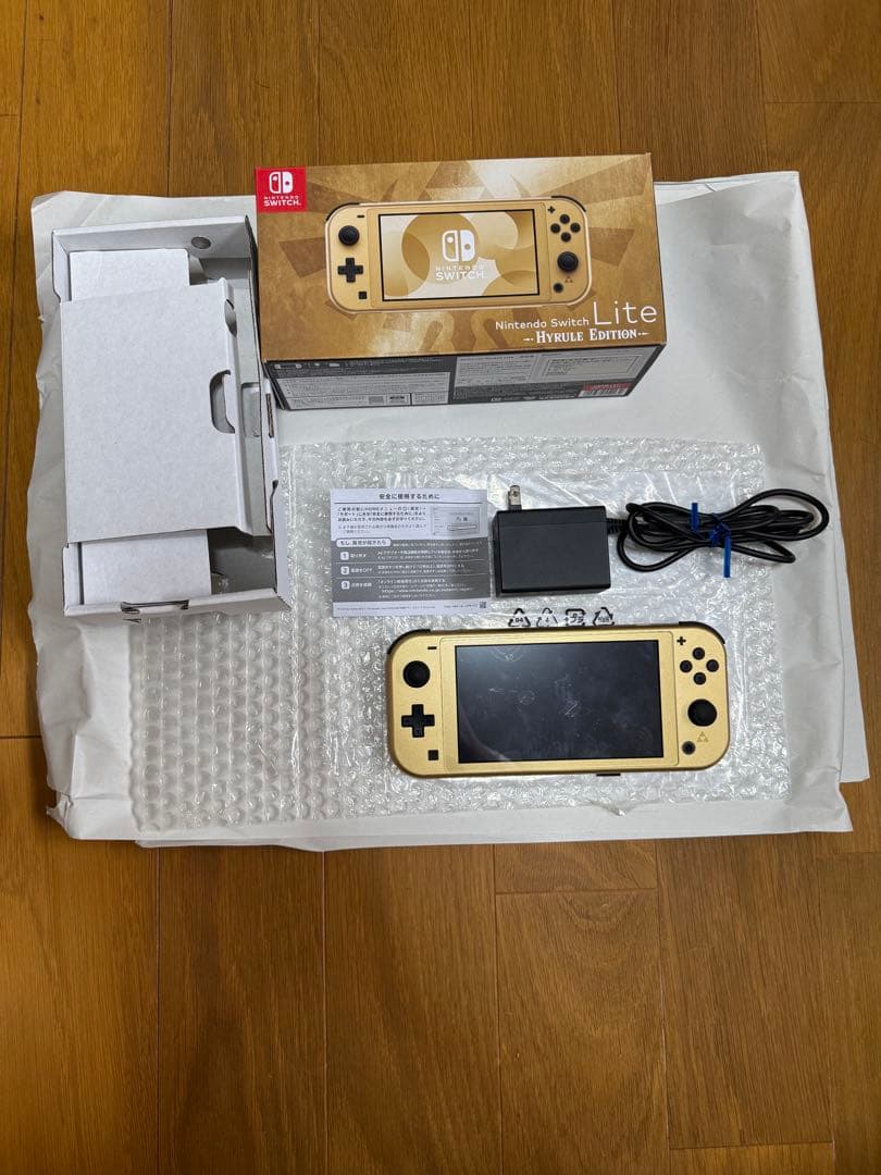 Nintendo Switch Lite ゼルダの伝説 特別版 ゴールド　中古