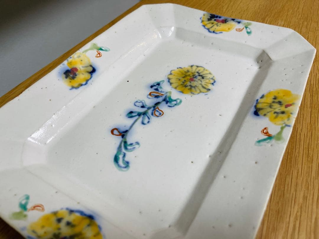 伊藤聡信　印判　色絵角皿