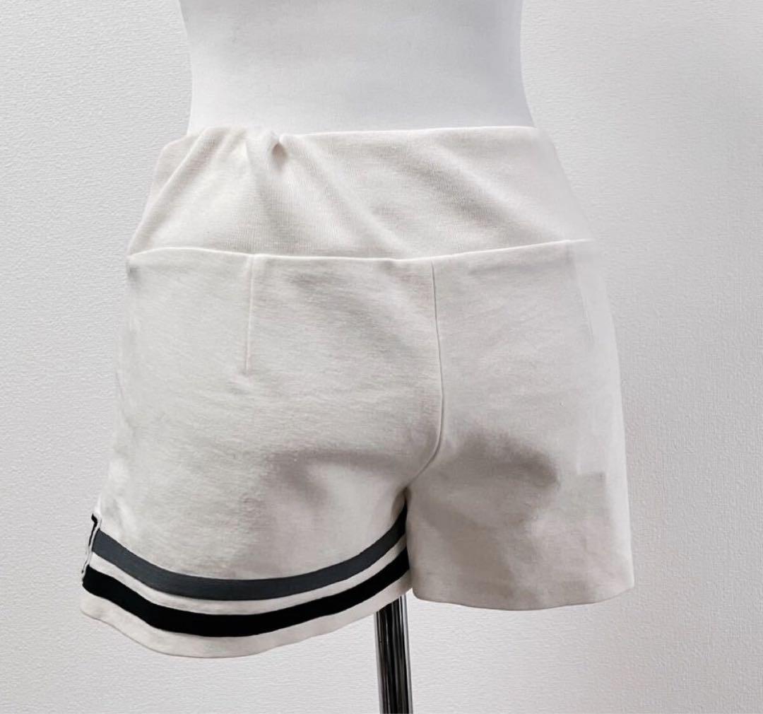 Y2K バーバリー　Burberry ホワイト ショートパンツ　白