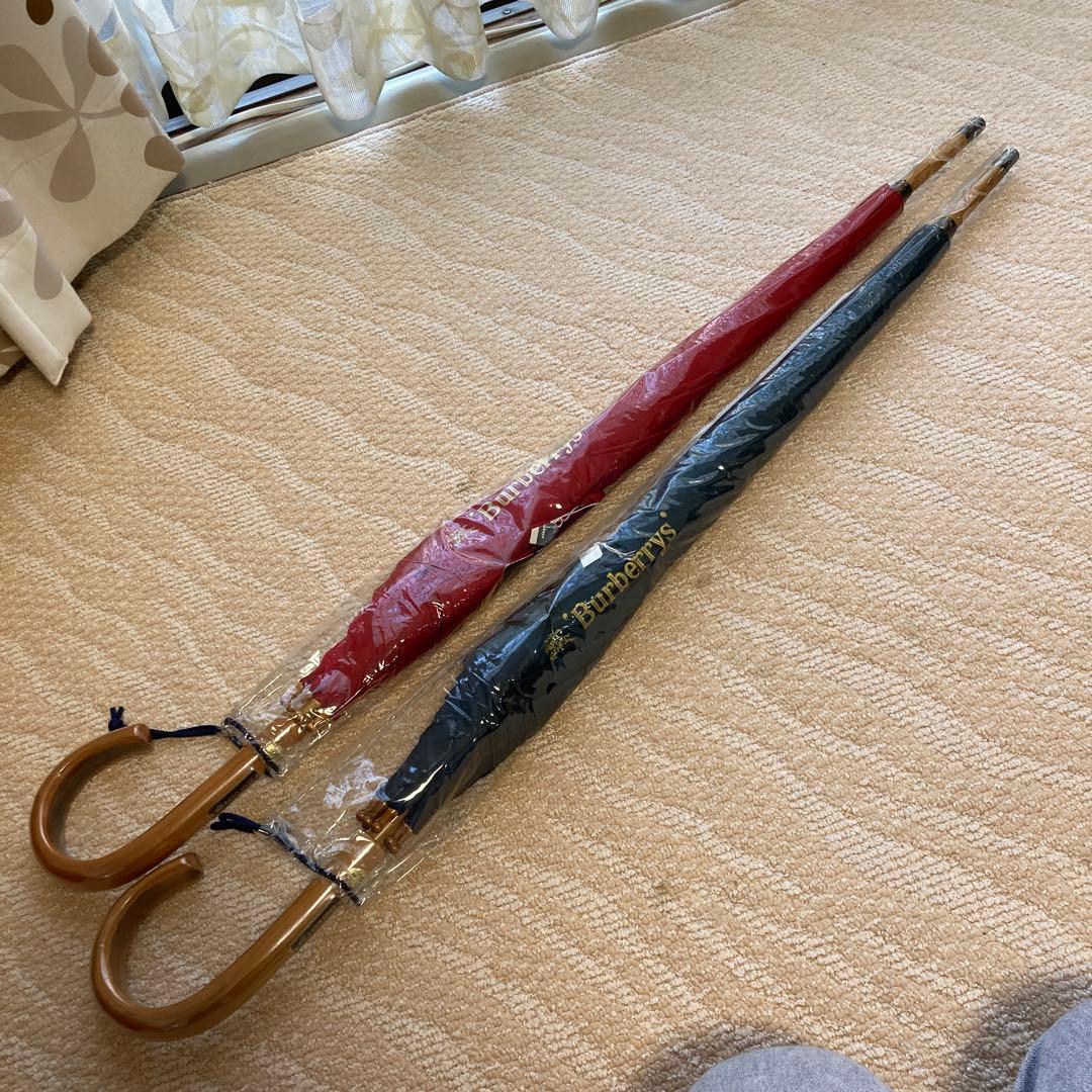 Burberryバーバリー　長傘　ネイビーとレッドのセット
