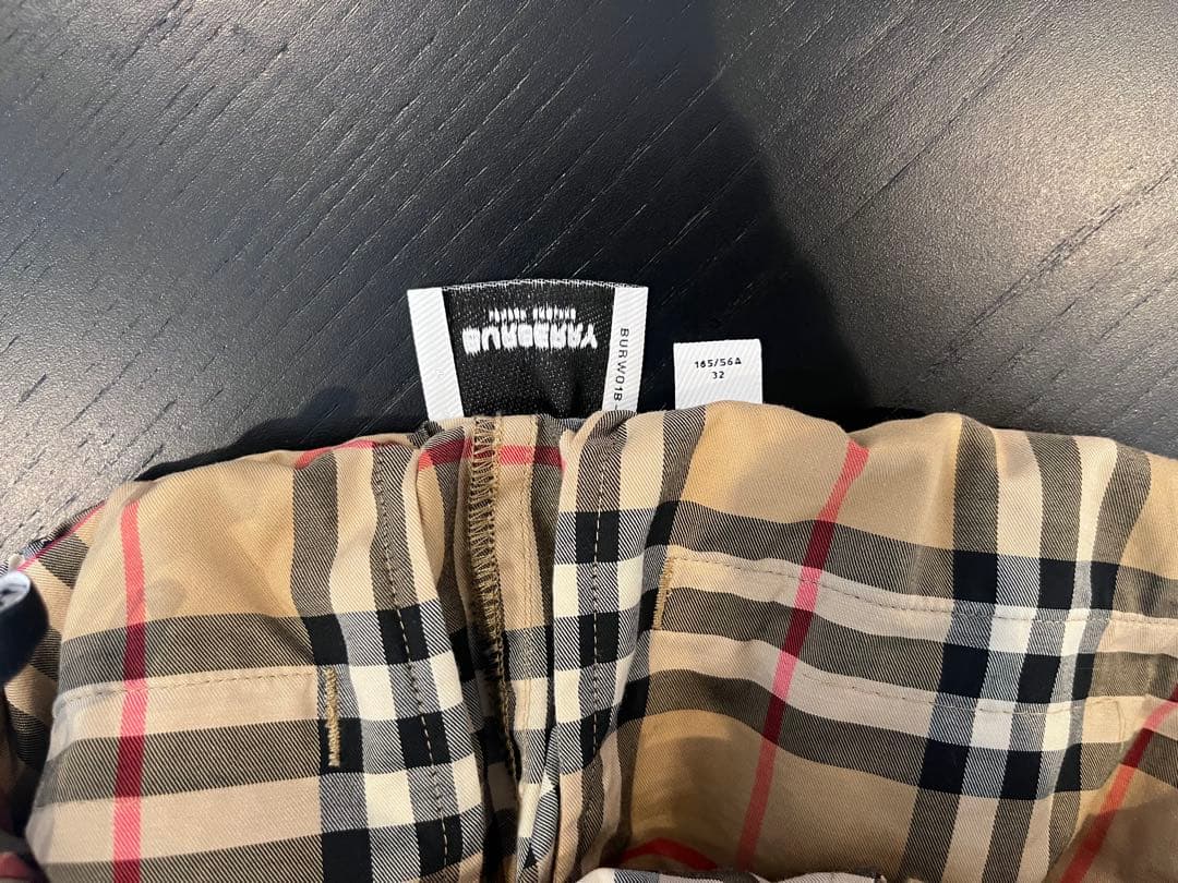 【高山】バーバリー　ショートパンツ　サイズ32