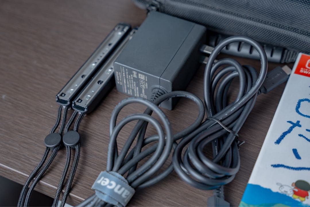 Nintendo Switch 本体 + その他ソフト等周辺機器【完備品・美品】