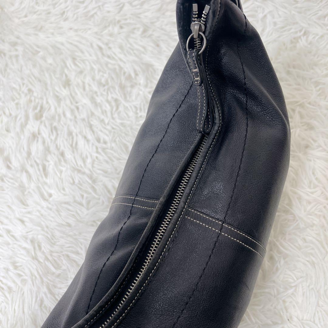 バッグ COACH Black Leather Hobo Half Moon Y2K