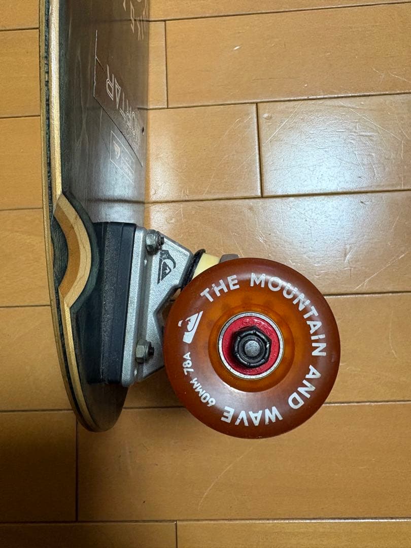 希少　QUIKSILVER スケートボード
