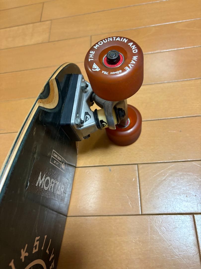 希少　QUIKSILVER スケートボード