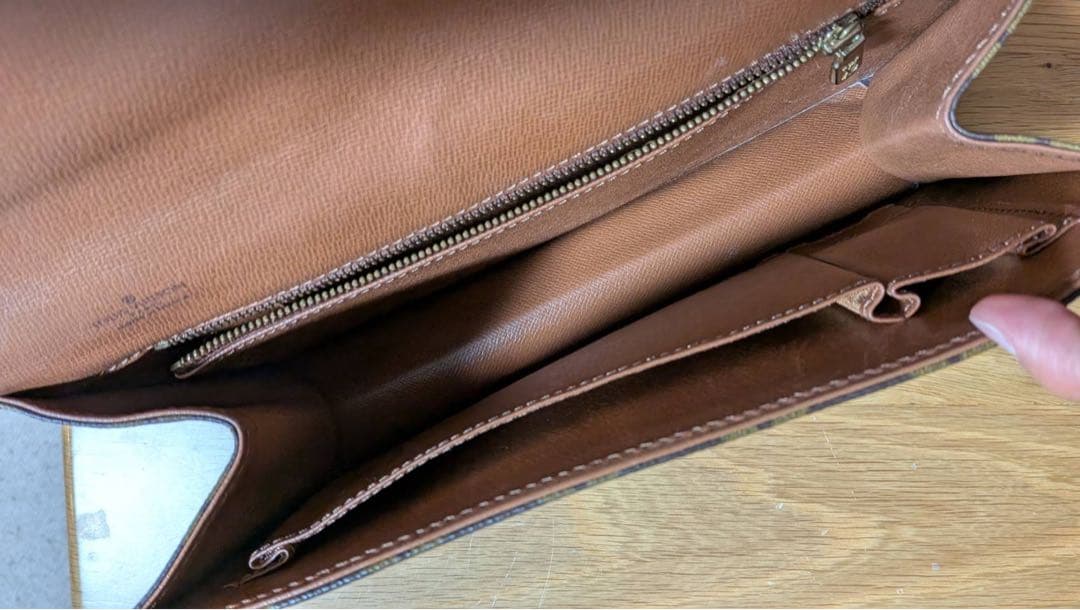 ルイヴィトン モノグラム ポシェット・ダムGM クラッチバッグ　正規品