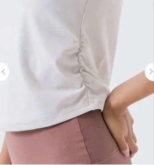 SUAKALA　白カップ付 TシャツLサイズ 新品未使用